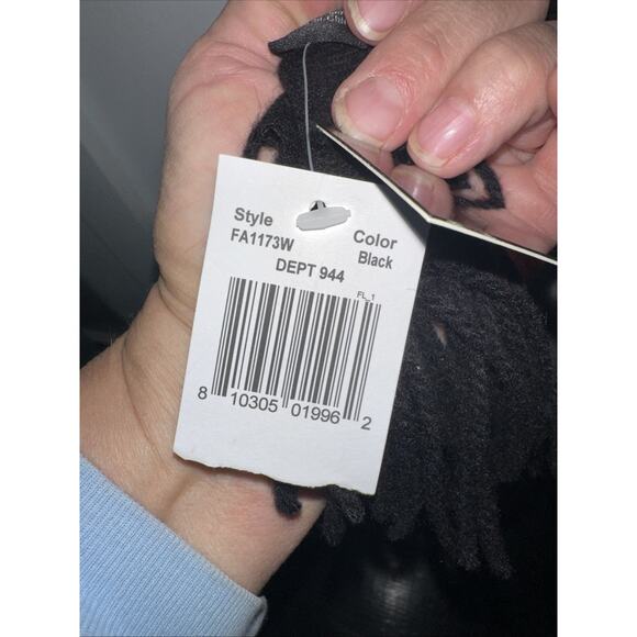 SAKS FIFTH AVENUE 100% Cashmere Black Scarf Fringe - Picture 3 of 7